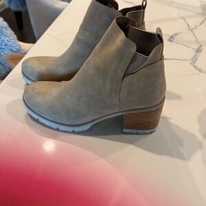 Tan Ankle Boots with Block Heel